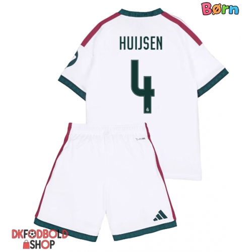 Real Madrid Dean Huijsen #4 Hjemmebanesæt Børn 2026-27 Kort ærmer (+ korte bukser)